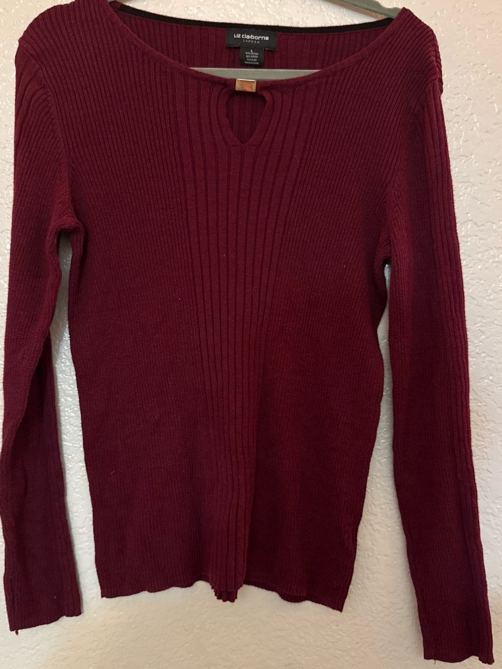 Liz Claiborne Women's Ribbed Knit Sweater shirt - Burgundy